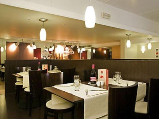 Ibis Paris Le Bourget Hotel La Courneuve Exterior photo